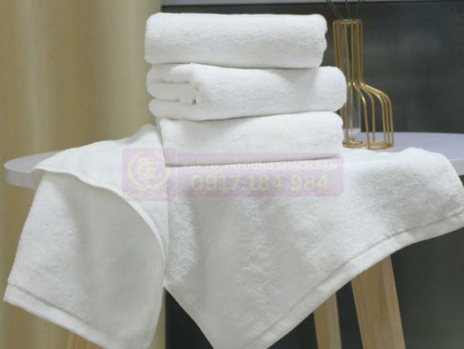 Khăn Khách Sạn Trắng Tinh – Bền Đẹp Sau Nhiều Lần Giặt