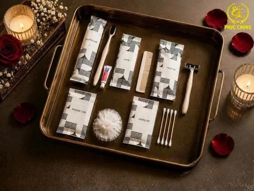 Bộ amenities khách sạn họa tiết đen trắng hiện đại tinh tế