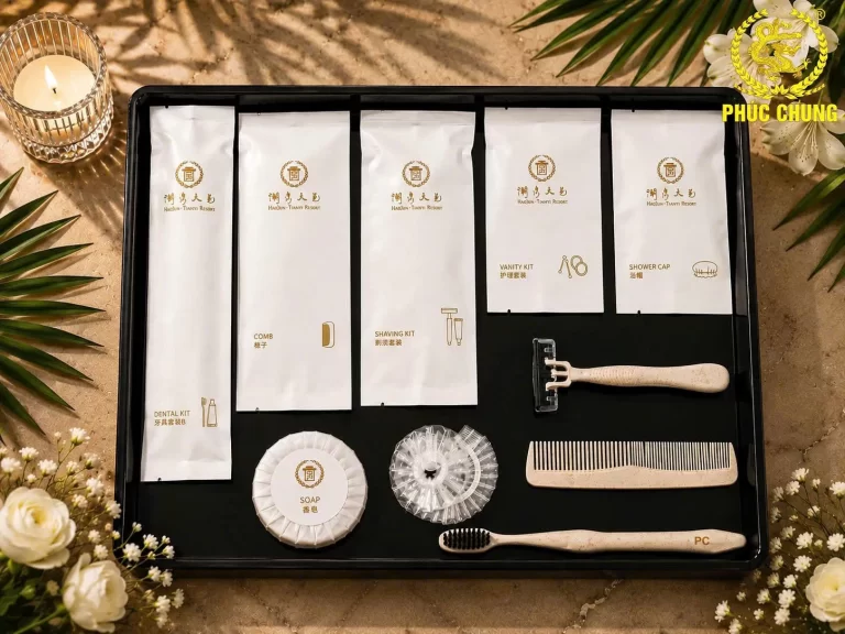 Bộ amenities khách sạn trắng ánh vàng tinh tế sang trọng