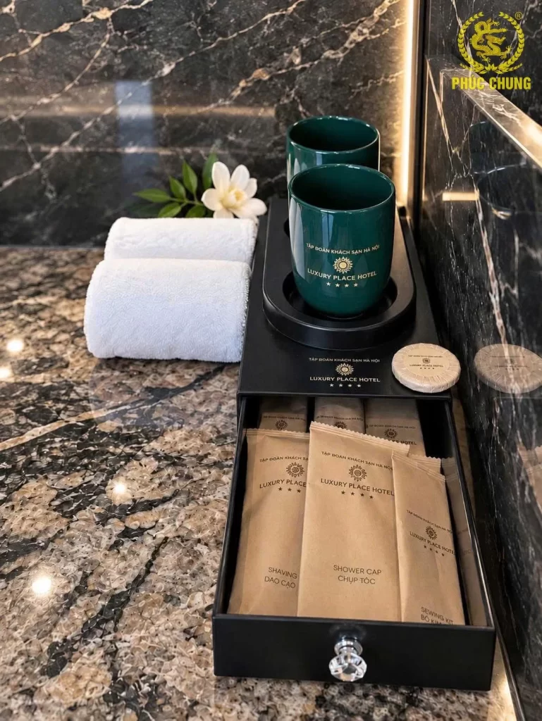 Bộ Bình Đựng Dầu Gội – Sữa Tắm Luxury Place Hotel | Sang Trọng, Đồng Bộ Nhận Diện